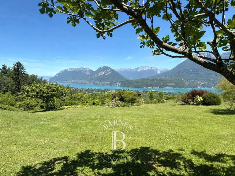 Maison Saint-Jorioz - 2 chambres - 140m²