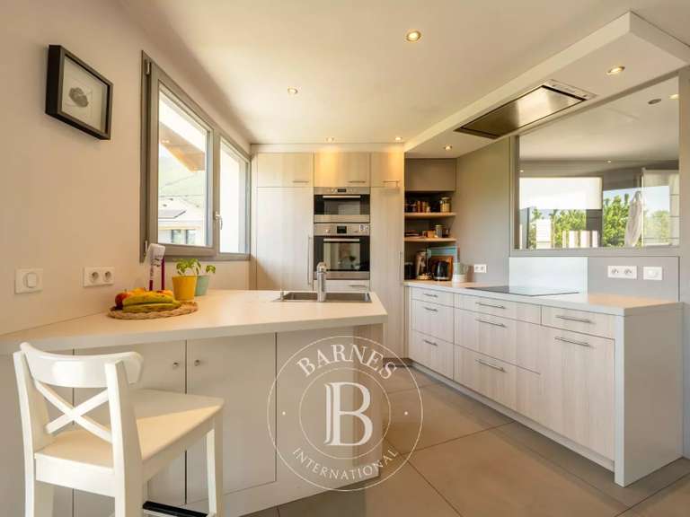 Maison Saint-Jorioz - 3 chambres - 146m²
