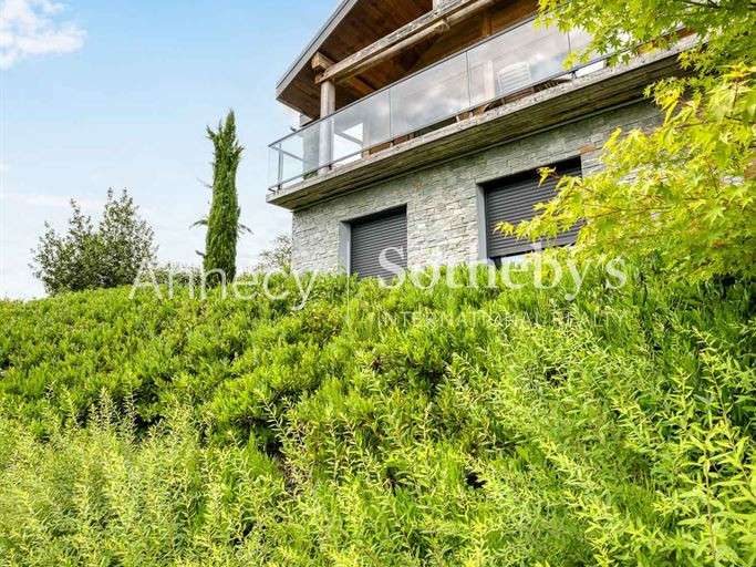 Maison Saint-Jorioz - 4 chambres - 196m²