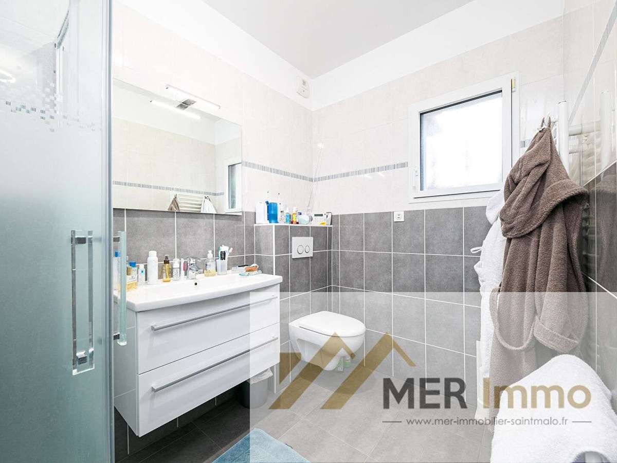 House Saint-Jouan-des-Guérets