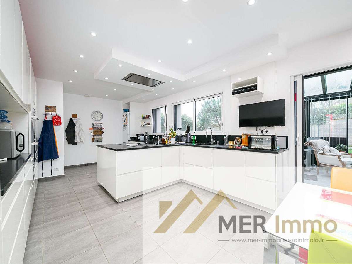 House Saint-Jouan-des-Guérets