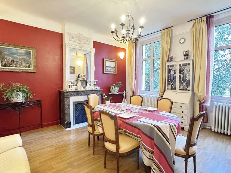 Maison Saint-Julien-en-Born - 12 chambres - 624m²