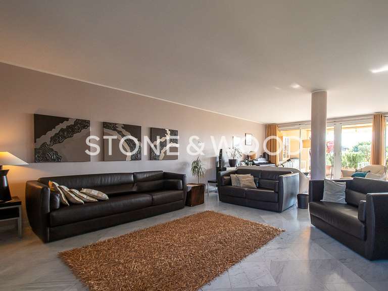 Apartment Saint-Julien-en-Genevois - 5 bedrooms - 212m²