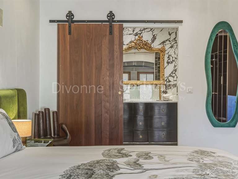 Château Saint-Julien-en-Genevois - 12 chambres - 1077m²