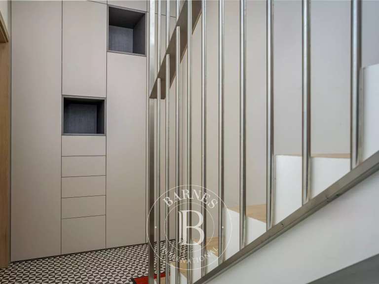 Maison Saint-Julien-en-Genevois - 4 chambres - 242m²