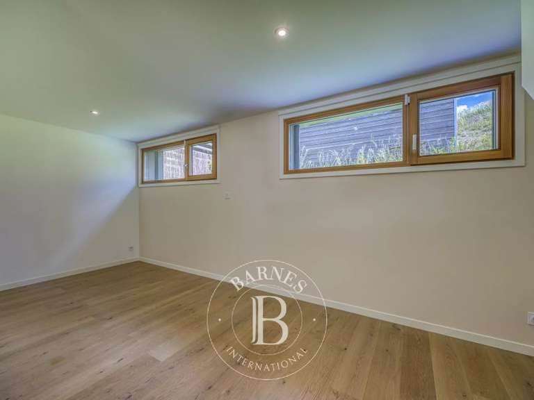 Maison Saint-Julien-en-Genevois - 4 chambres - 242m²