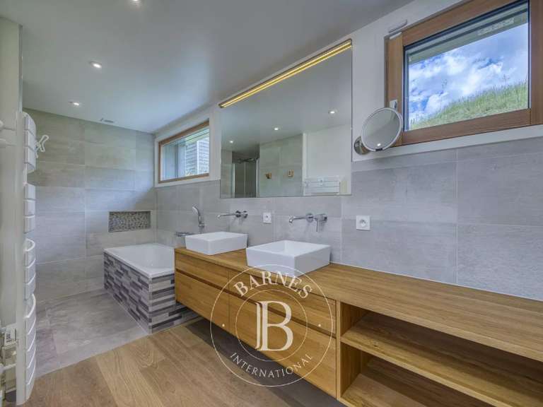 Maison Saint-Julien-en-Genevois - 4 chambres - 242m²