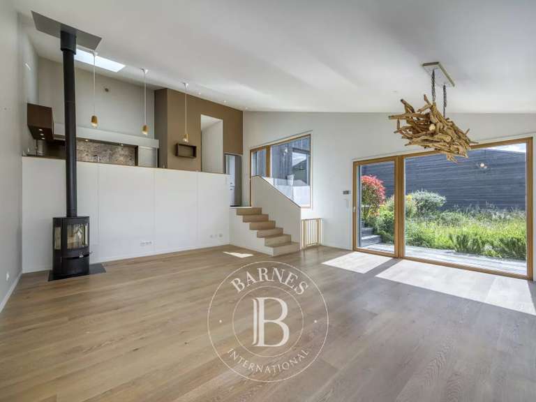 Maison Saint-Julien-en-Genevois - 4 chambres - 242m²