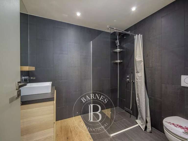 Maison Saint-Julien-en-Genevois - 4 chambres - 242m²