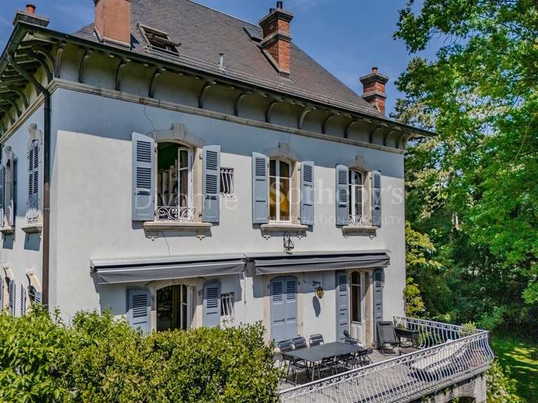 Maison Saint-Julien-en-Genevois - 4 chambres - 207m²