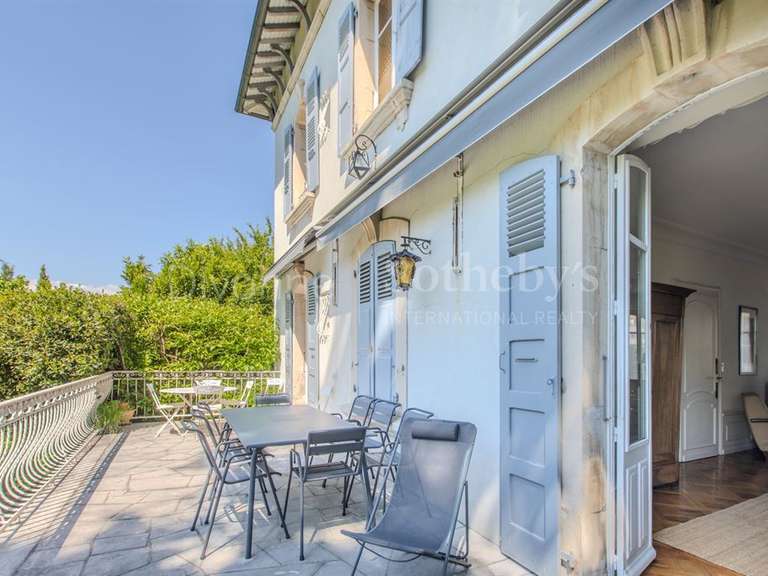 Maison Saint-Julien-en-Genevois - 4 chambres - 207m²