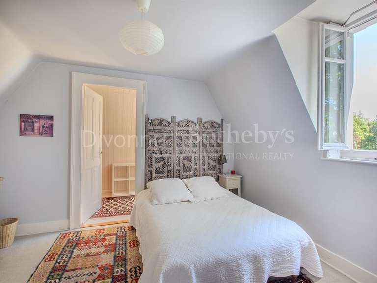 Maison Saint-Julien-en-Genevois - 4 chambres - 207m²