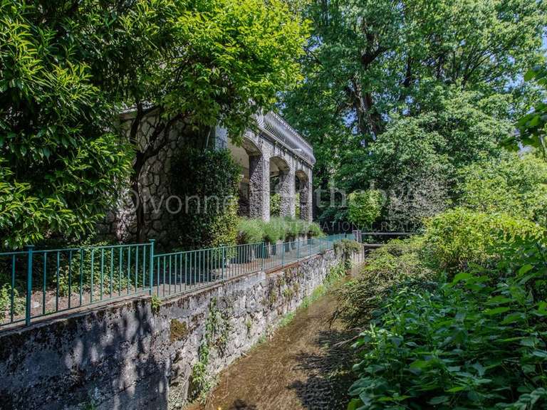 Maison Saint-Julien-en-Genevois - 4 chambres - 207m²
