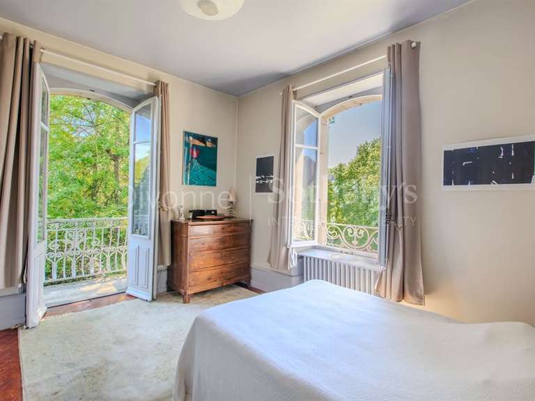 Maison Saint-Julien-en-Genevois - 4 chambres - 207m²