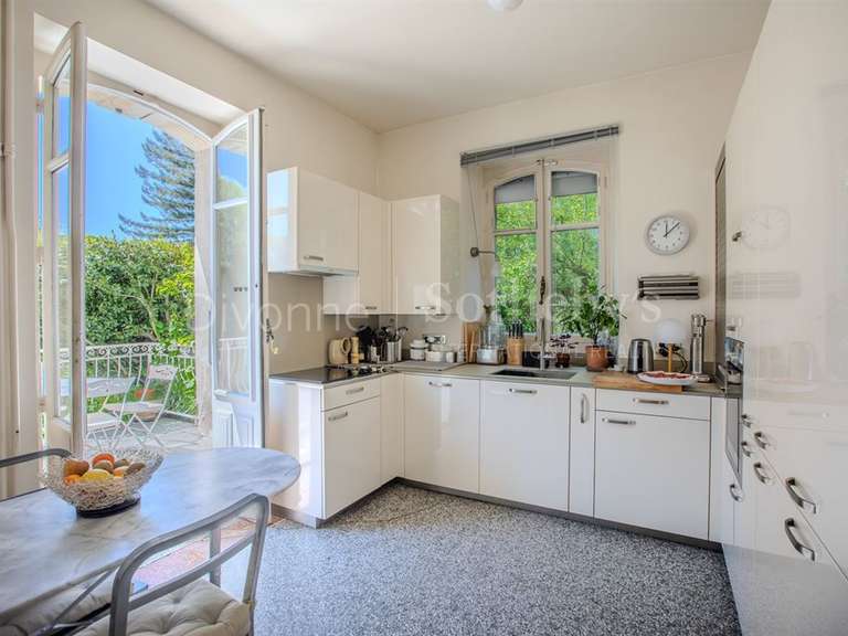 Maison Saint-Julien-en-Genevois - 4 chambres - 207m²