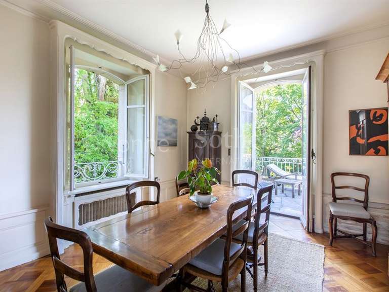 Maison Saint-Julien-en-Genevois - 4 chambres - 207m²