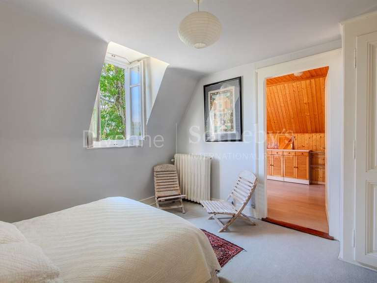 Maison Saint-Julien-en-Genevois - 4 chambres - 207m²