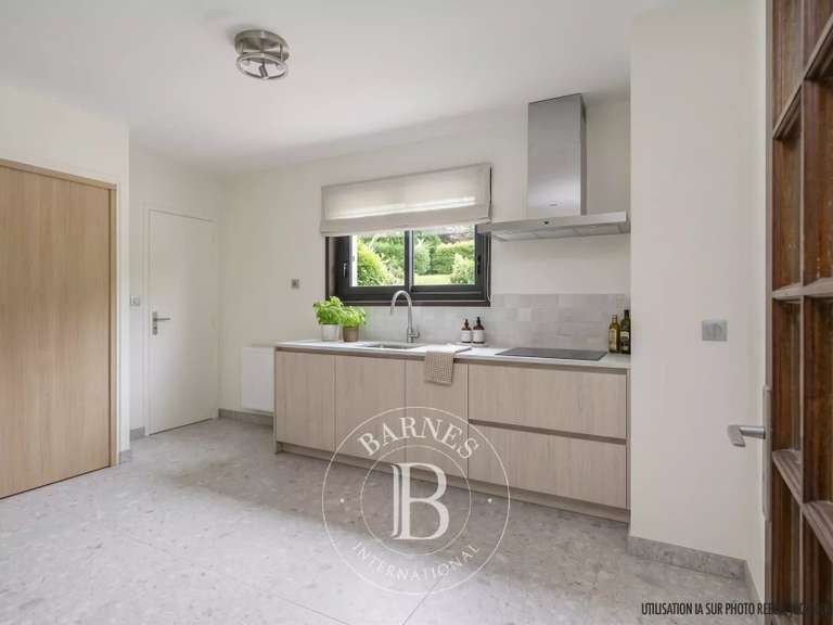 Maison Saint-Julien-en-Genevois - 4 chambres - 299m²