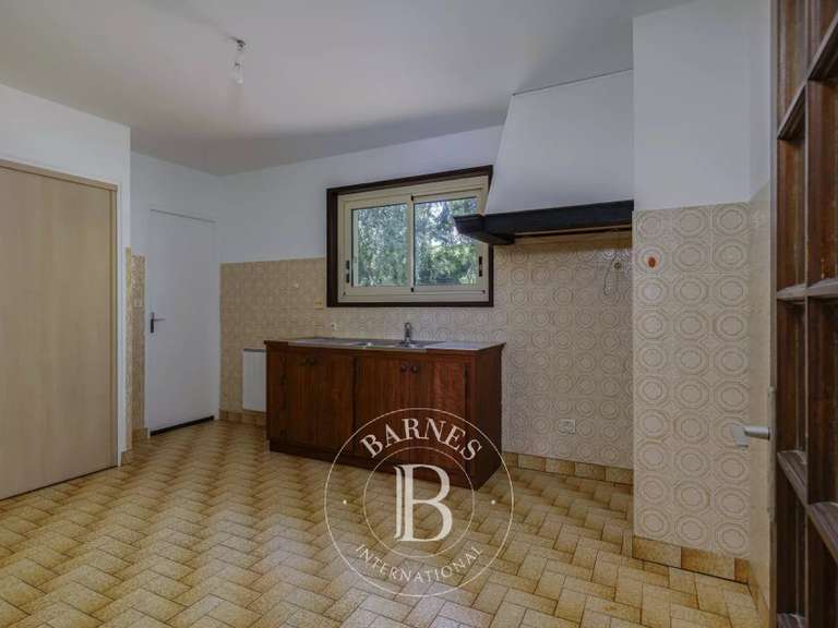 Maison Saint-Julien-en-Genevois - 4 chambres - 299m²