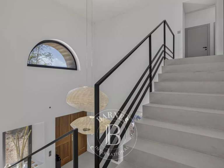Maison Saint-Julien-en-Genevois - 4 chambres - 672m²
