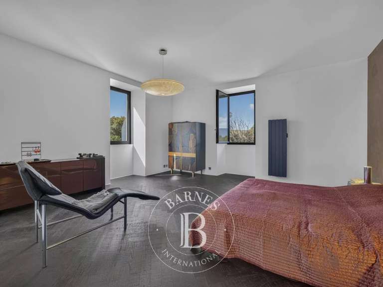 Maison Saint-Julien-en-Genevois - 4 chambres - 672m²