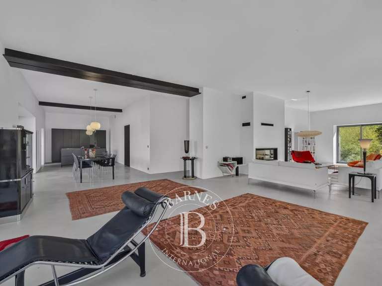 Maison Saint-Julien-en-Genevois - 4 chambres - 672m²