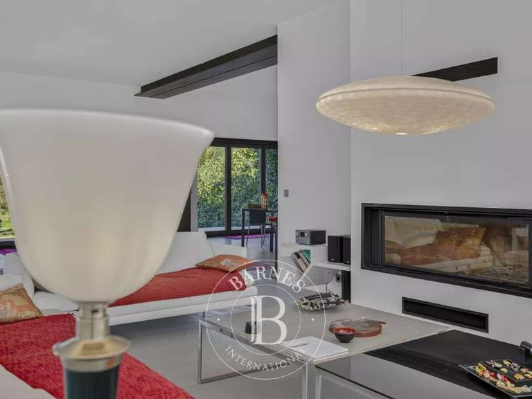 Maison Saint-Julien-en-Genevois - 4 chambres - 672m²