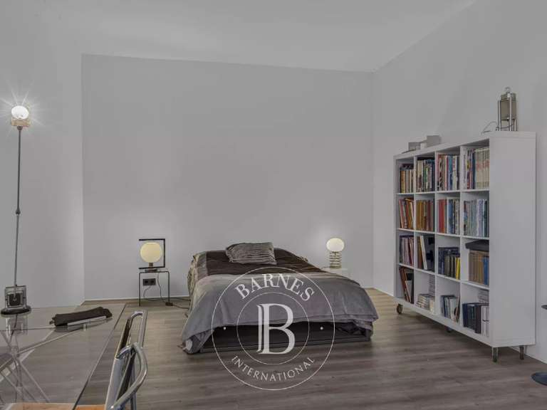 Maison Saint-Julien-en-Genevois - 4 chambres - 672m²