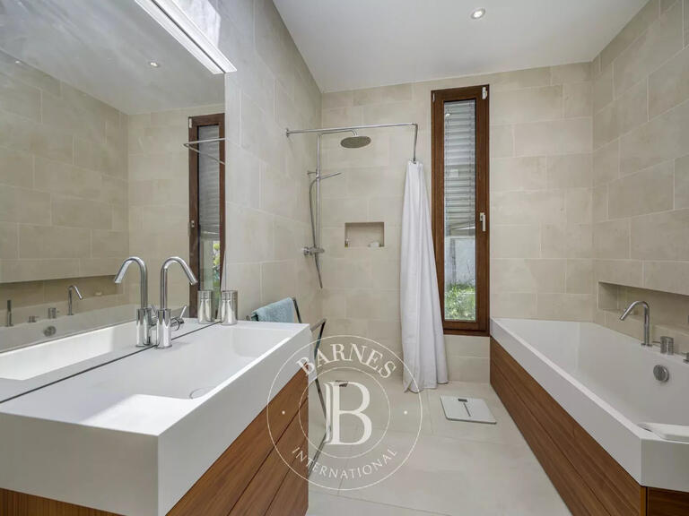 Villa Saint-Julien-en-Genevois - 4 chambres - 265m²