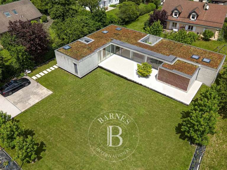 Villa Saint-Julien-en-Genevois - 4 chambres - 265m²