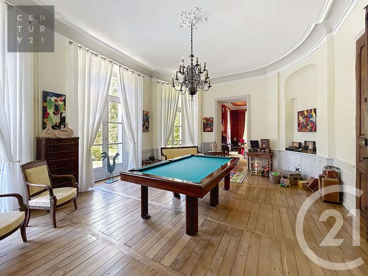Manoir Saint-Julien-les-Villas