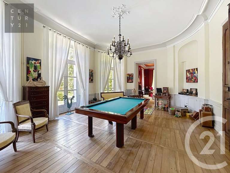 Manoir Saint-Julien-les-Villas - 9 chambres - 655m²