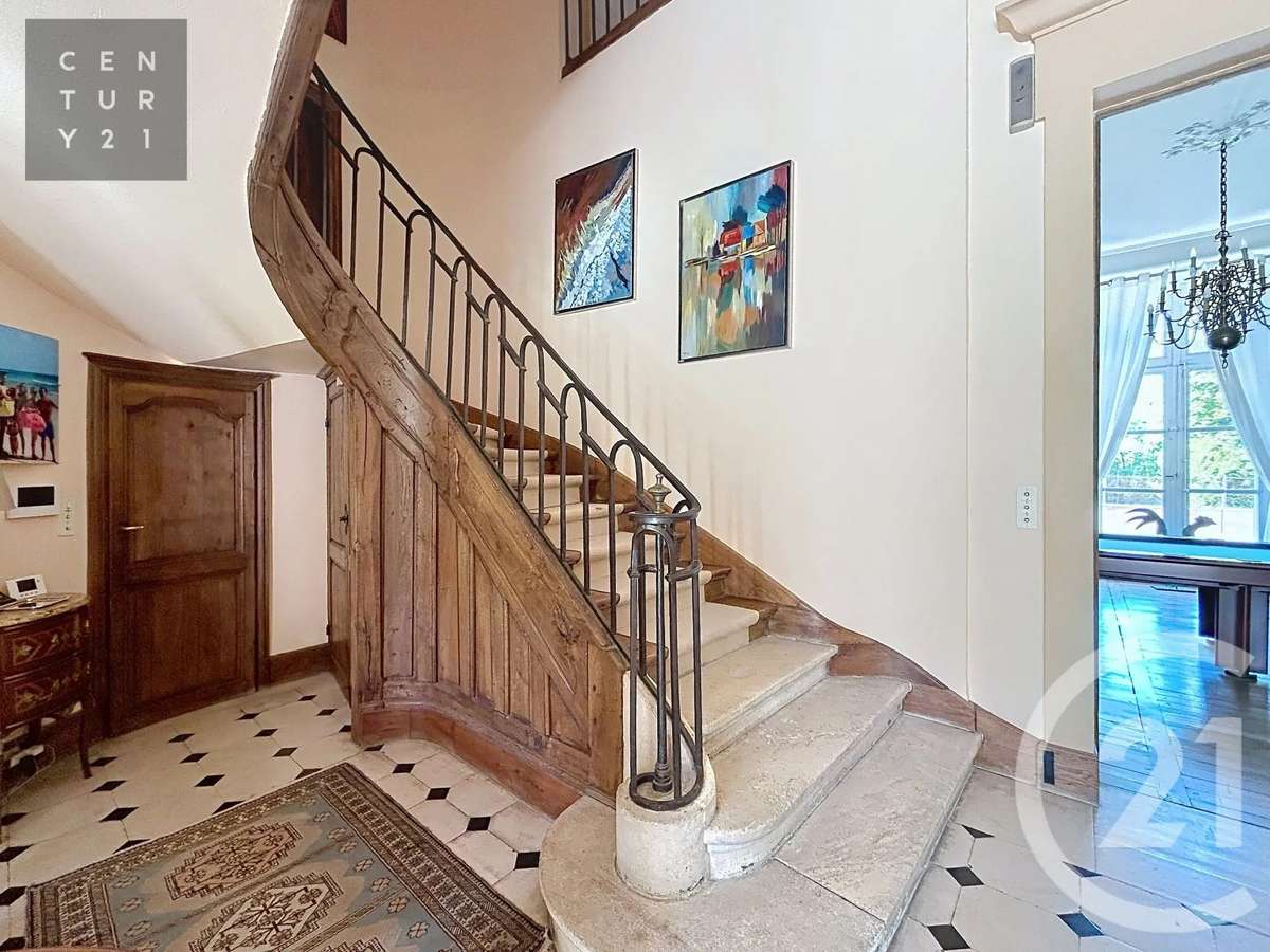 Manoir Saint-Julien-les-Villas