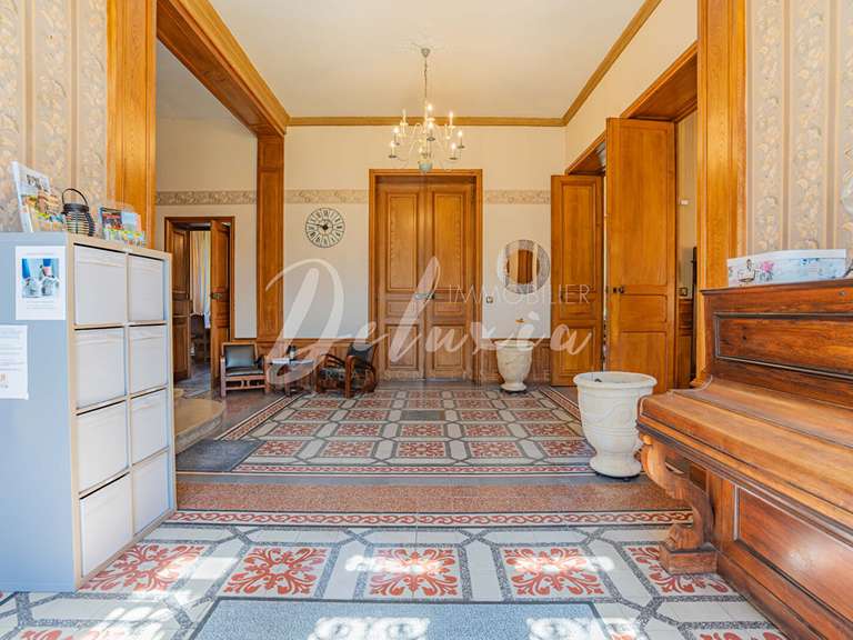 Propriété Saint-Julien-Molin-Molette - 12 chambres - 597m²