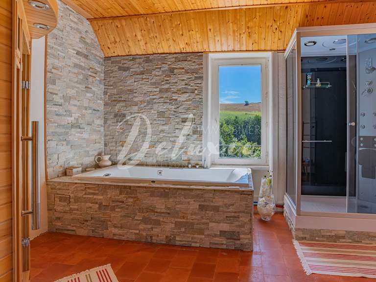 Propriété Saint-Julien-Molin-Molette - 12 chambres - 597m²