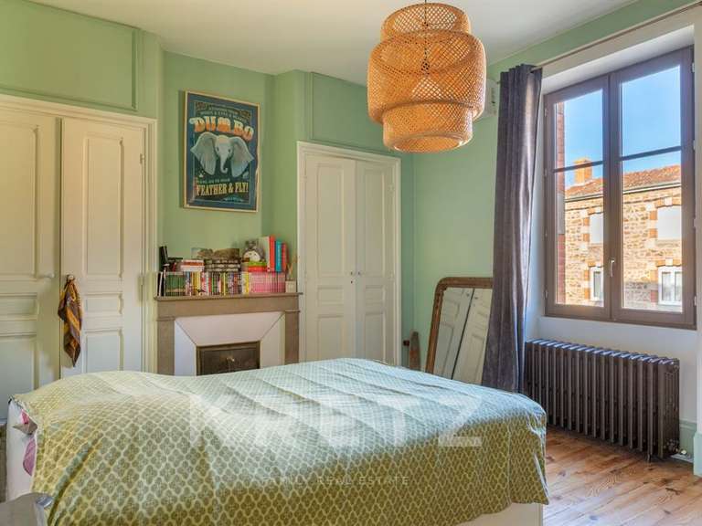 Maison Saint-Just-Saint-Rambert - 3 chambres - 201m²