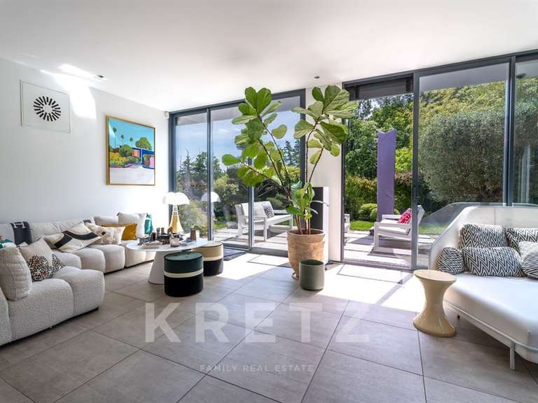 Maison Saint-Just-Saint-Rambert - 4 chambres - 311m²