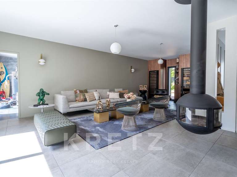 Maison Saint-Just-Saint-Rambert - 4 chambres - 311m²