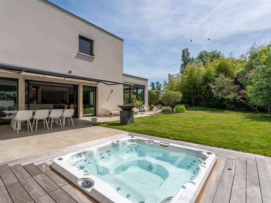 Maison Saint-Just-Saint-Rambert