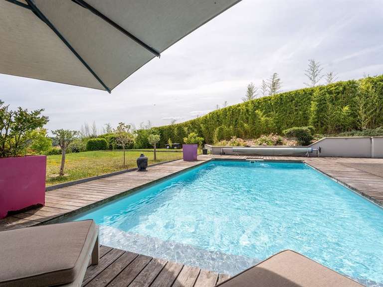 Maison Saint-Just-Saint-Rambert - 4 chambres - 260m²