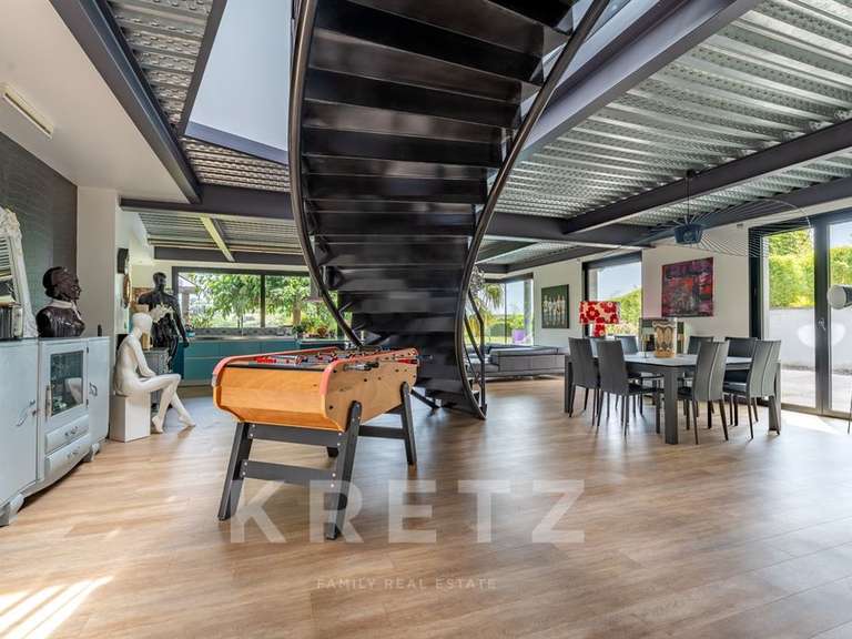 Maison Saint-Just-Saint-Rambert - 4 chambres - 260m²