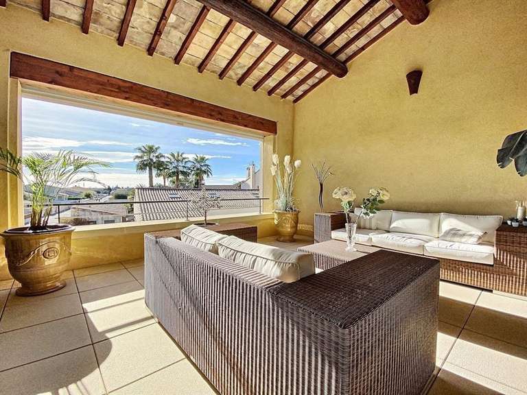 Maison Saint-Laurent-d'Aigouze - 6 chambres - 300m²