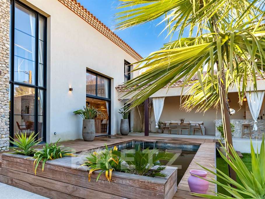 House Saint-Laurent-d'Aigouze