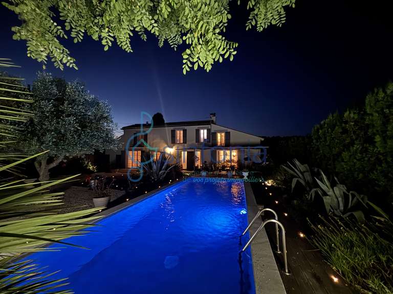 Maison Saint-Laurent-d'Aigouze - 3 chambres - 170m²