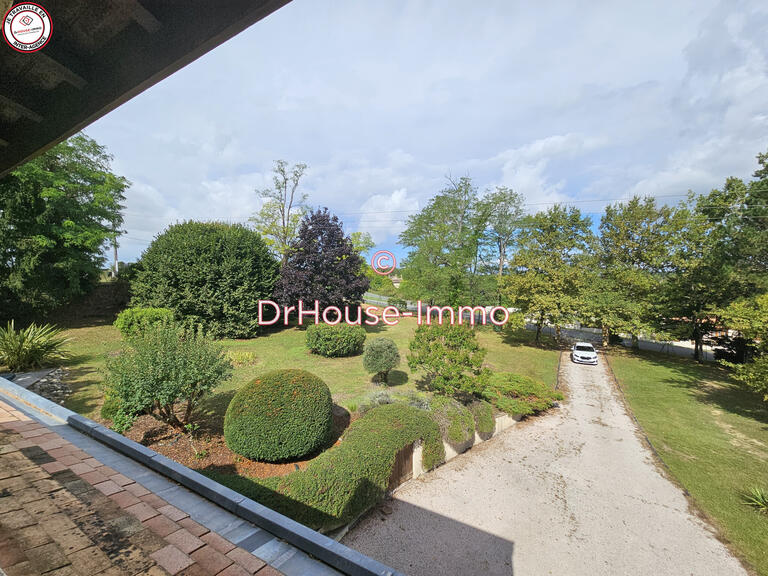 Villa Saint-Laurent-d'Arce - 8 bedrooms - 411m²