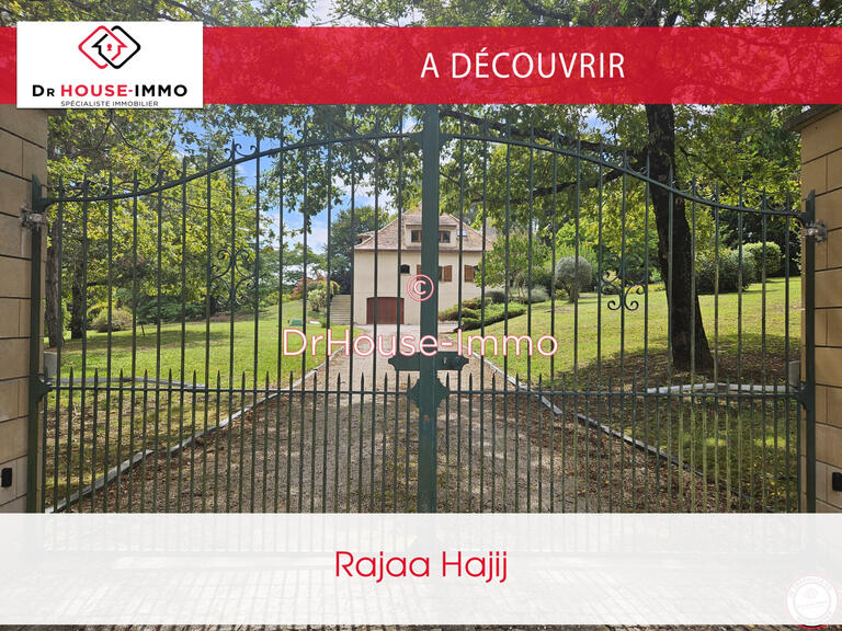 Villa Saint-Laurent-d'Arce - 8 bedrooms - 411m²