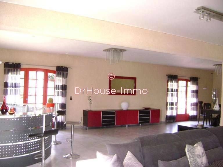 Villa Saint-Laurent-d'Arce - 6 chambres - 411m²