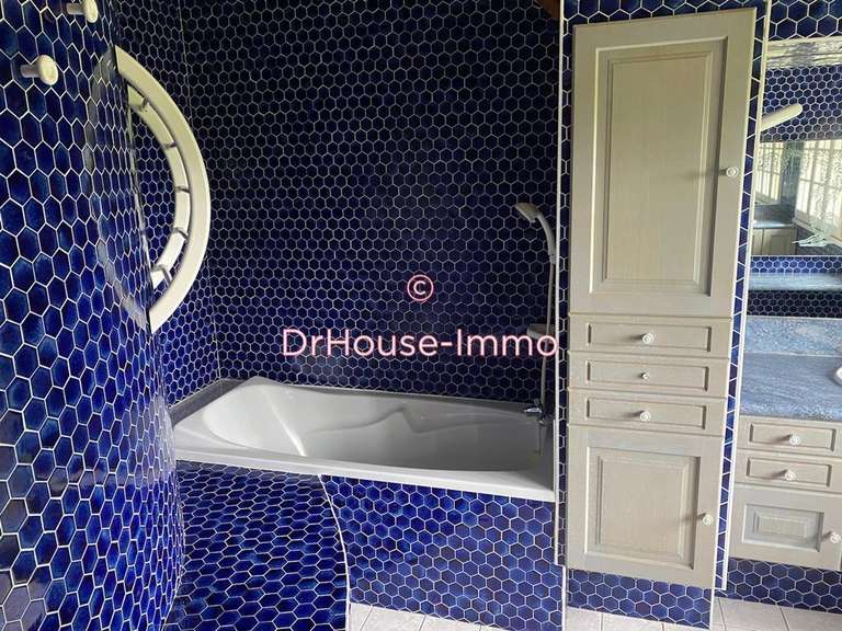 Villa Saint-Laurent-d'Arce - 6 chambres - 411m²