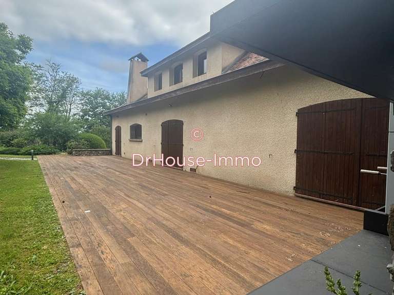 Villa Saint-Laurent-d'Arce - 6 chambres - 411m²