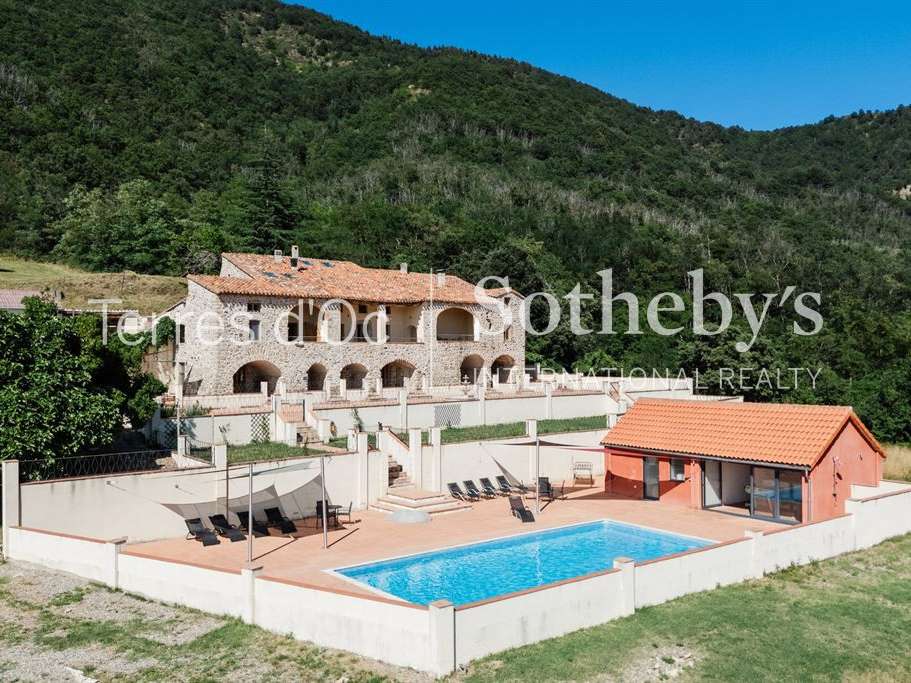 Maison Saint-Laurent-de-Cerdans